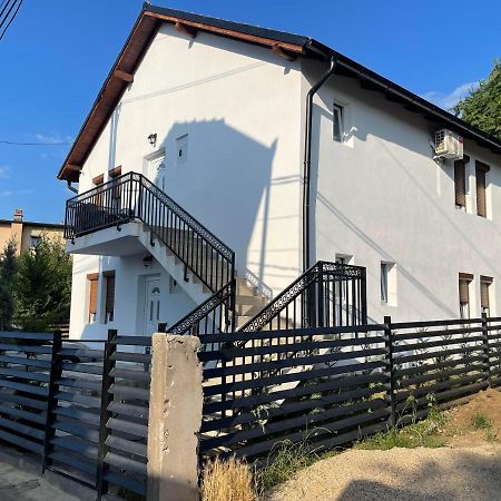 Rock Hostel Pristina Kültér fotó