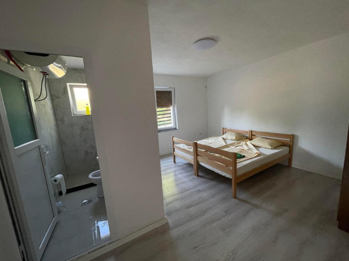 Rock Hostel Pristina Kültér fotó