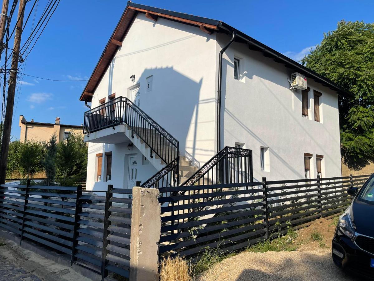 Rock Hostel Pristina Kültér fotó